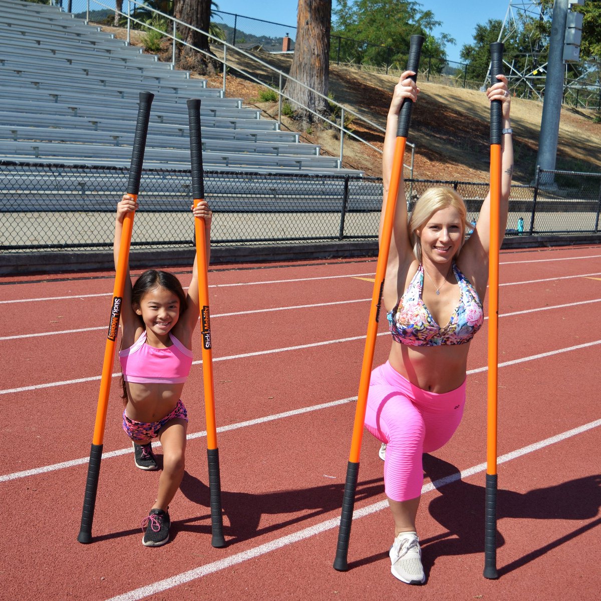 🥢 Stick mobility girls 🦸‍♀️🦸‍♀️ #mobilitytraining #mobilitywork #mobilityexercises #mobilitydrills #shouldermobility #shoulderrehab #flexibility #stretching