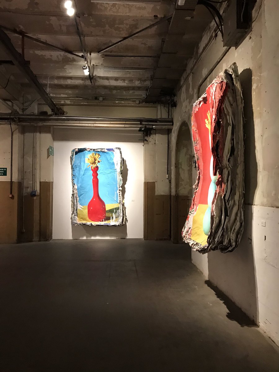 jvrlwg's tweet photo. Viernes para dejarse inundar por una alucinante marea de pigmentos, pétalos, zócalos, Morandi, papeles espachurrados con el lienzo y capas y más capas de free painting 💐 Bravo #JorgeGalindo  #PedroAlmodóvar y #RafaDoctor https://t.co/BUN4VNMbmc