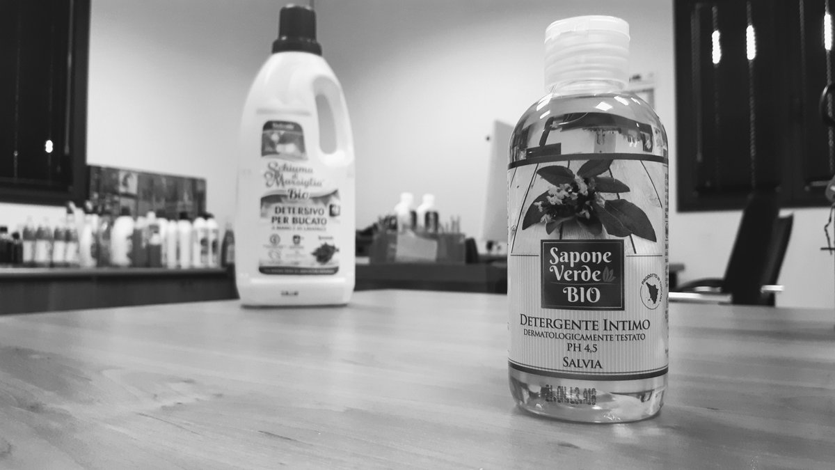 Il grande può, in realtà, essere il più piccolo. Tutta questione di prospettiva, basta prendere le cose con le dovute proporzioni. #nonPuoiNeancheImmaginare, il 250ml può sentirsi come un 2 litri, tanto sono entrambi #bio, #crueltyfree e #vegan
naturerb.it
#naturerb