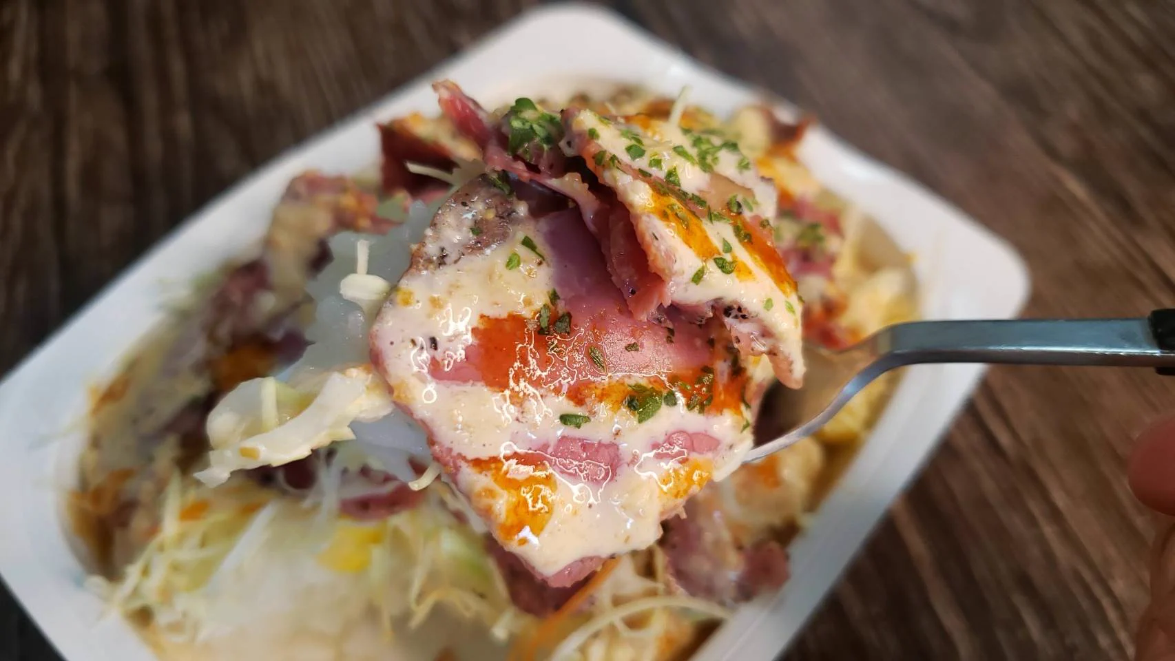 ケバブ屋の味をコンビニで再現！？「ペッパービーフケバブライス」の作り方！