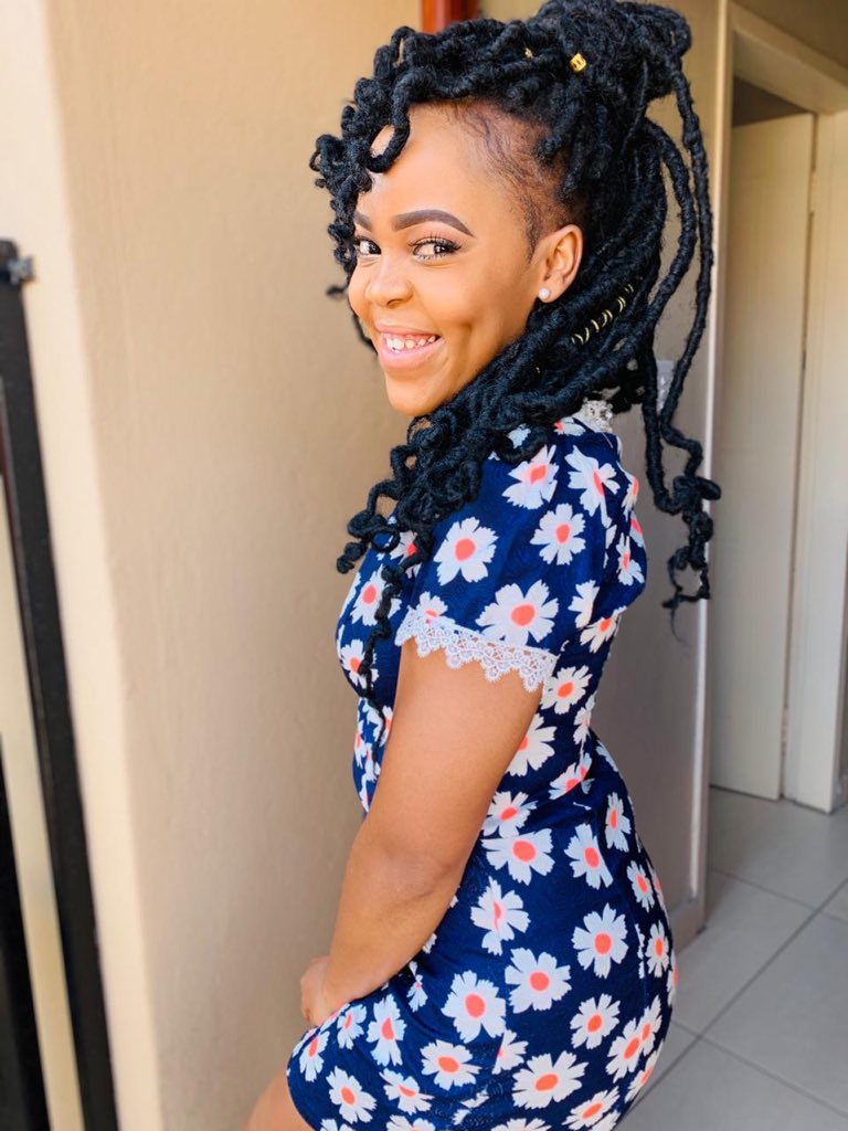 MphoSantos's tweet photo. My sister and I have a business called HandcraftedMarleyLocks, we make artificial dreadlocks. Please check out our work and follow us on instagram at Handcraftedmarleylocks and on Twitter @marleylocks_ 
Please RT, can’t wait to crown you ladies 👑 https://t.co/JfHbDxJC2b