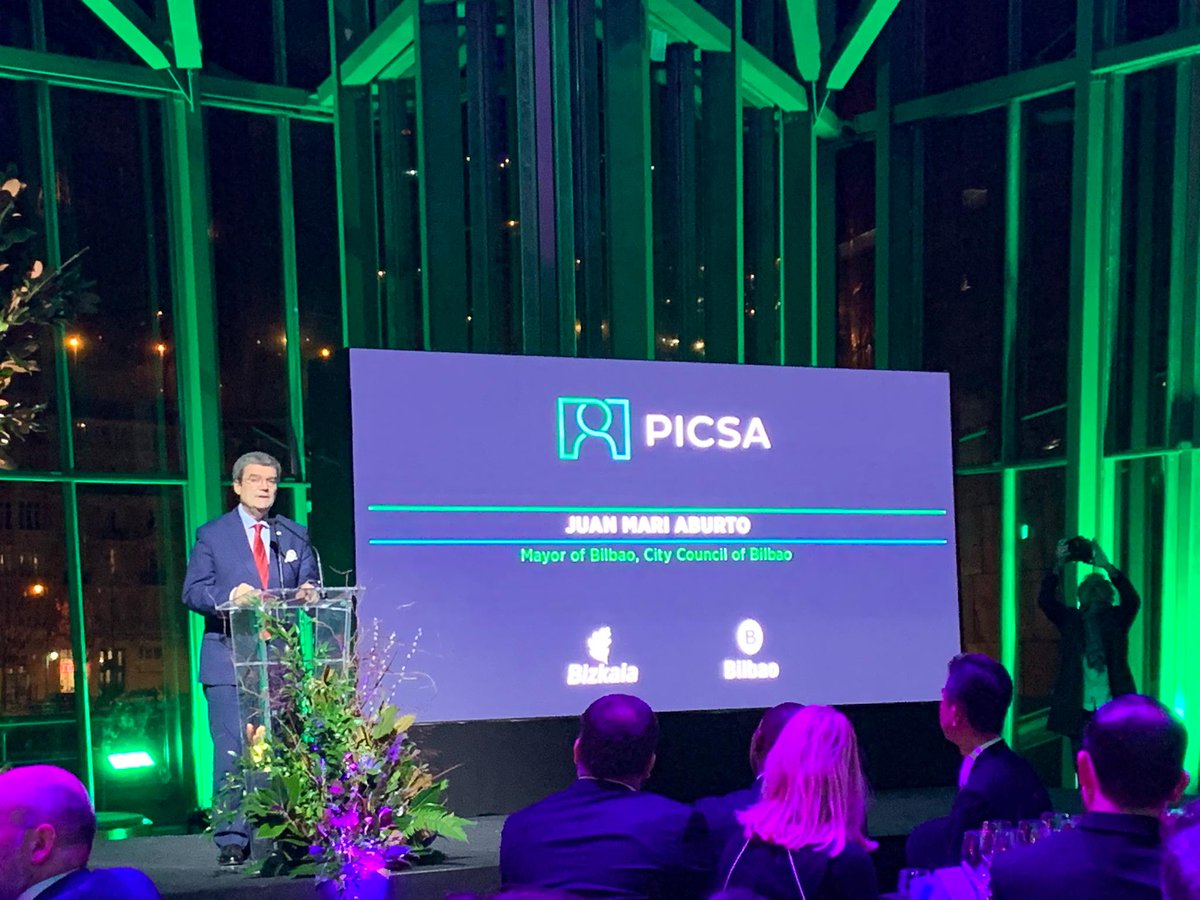 bilbaometropoli's tweet photo. #Bilbao hosts the presentation of @PICSAindex, world’s first global inclusive prosperity index, organised by @Bizkaia and @bilbao_udala with the collaboration of @bilbaometropoli https://t.co/refI8Oeddb
#PICSA2019 #PICSAIndex https://t.co/cDuqe5OFYa