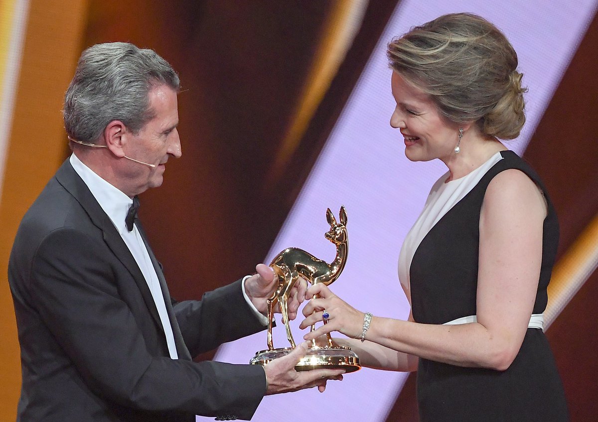 Ostbelgien Direkt (@ostbeldirekt) on Twitter photo Starke Frauen wie Königin Mathilde und TV-Legende Frank Elstner bei der Bambi-Gala in Baden-Baden. #bambi2019 #Bambi <a href="/MonarchieBe/">Belgian Royal Palace</a> <a href="/GOettingerEU/">Günther H. Oettinger</a> ostbelgiendirekt.be/bambi-gala-in-… Starke Frauen wie Königin Mathilde und TV-Legende Frank Elstner bei der Bambi-Gala in Baden-Baden. #bambi2019 #Bambi <a href="/MonarchieBe/">Belgian Royal Palace</a> <a href="/GOettingerEU/">Günther H. Oettinger</a> ostbelgiendirekt.be/bambi-gala-in-…