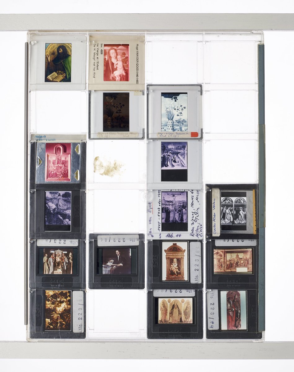 Start ins Wochenende mit #Fotografie zu einem ungewöhnlichen Thema: heute 19 Uhr eröffnet MartinZellerhoff© seine Ausstellung im Kunstverein am Rosa-Luxemburg-Platz (Linienstr. 40, #Berlin - #Mitte) - mit Aufnahmen, die den Dia-Nachlass einer Kunsthistorikerin thematisieren