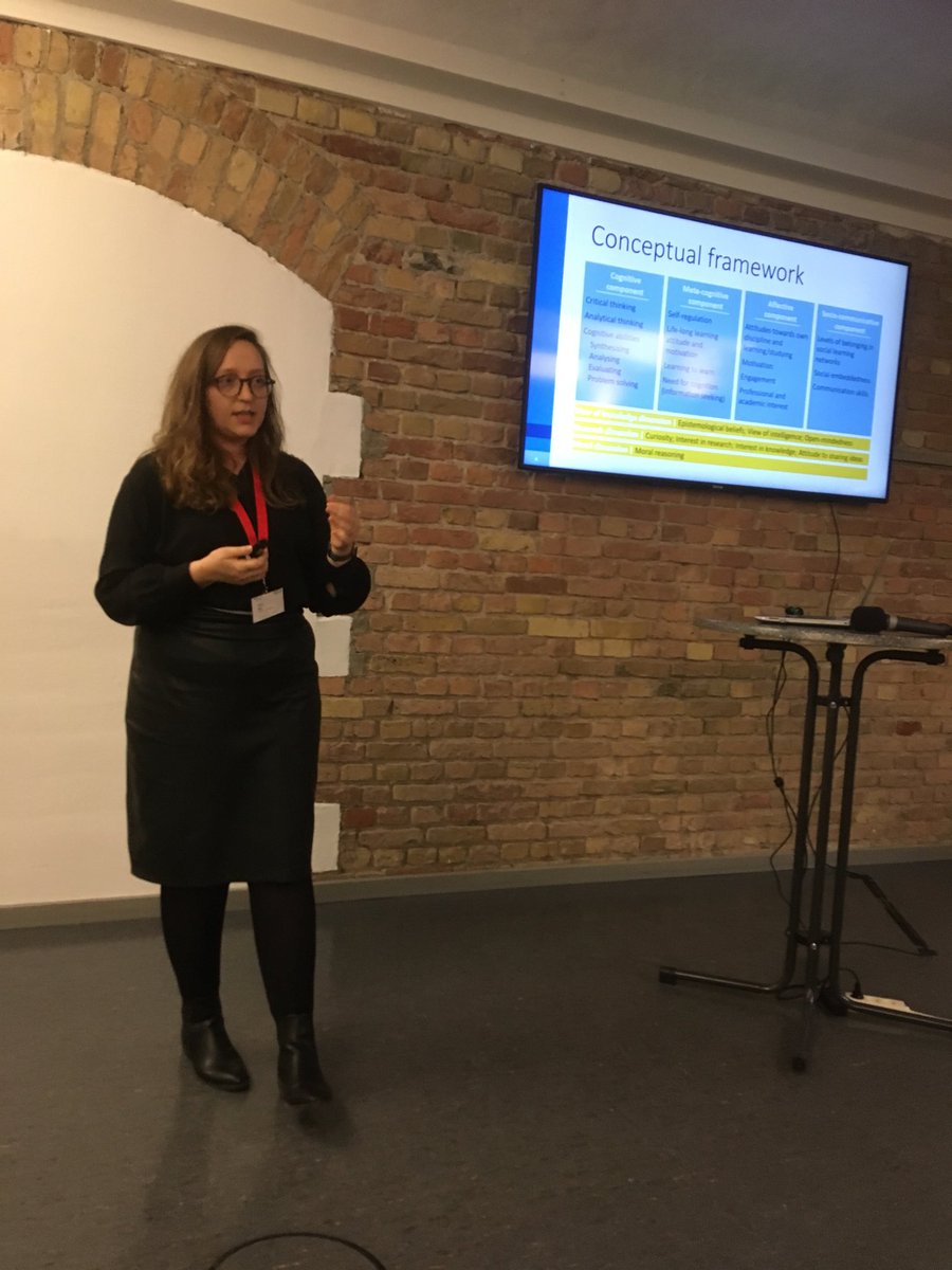 HeikeBehle's tweet image. #Eingangstests #learninggain looking at the measurements of learning gain in England, Belgium and Germany.