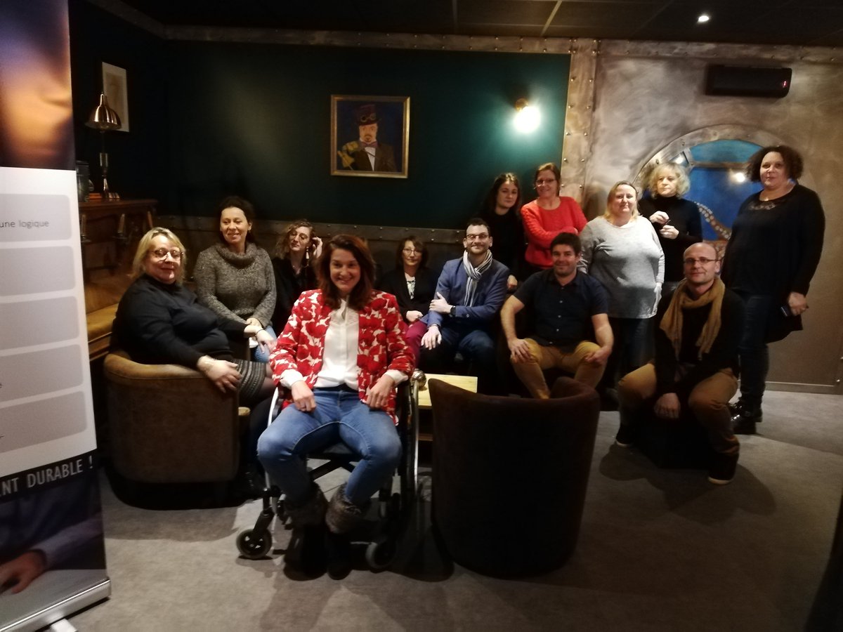 Geiq3M's tweet photo. ✅L'Handi Escape Game c'était hier soir ! 
L'occasion d'appréhender différemment le #handicap en mettant une personne par équipe en situation de handicap.
Le GEIQ 3M s'engage au quotidien pour prouver que le handicap n'est pas un frein ! Merci aux participants 😀🙏#SEEPH2019 https://t.co/DWEDwBtlqc