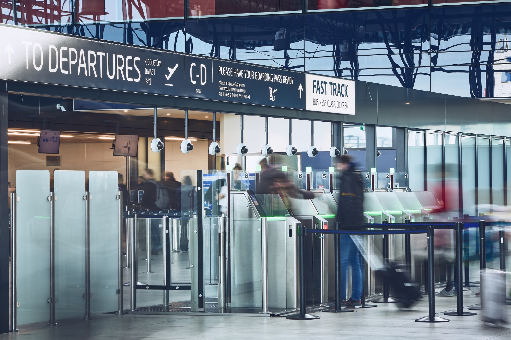 Prague Airport on Twitter