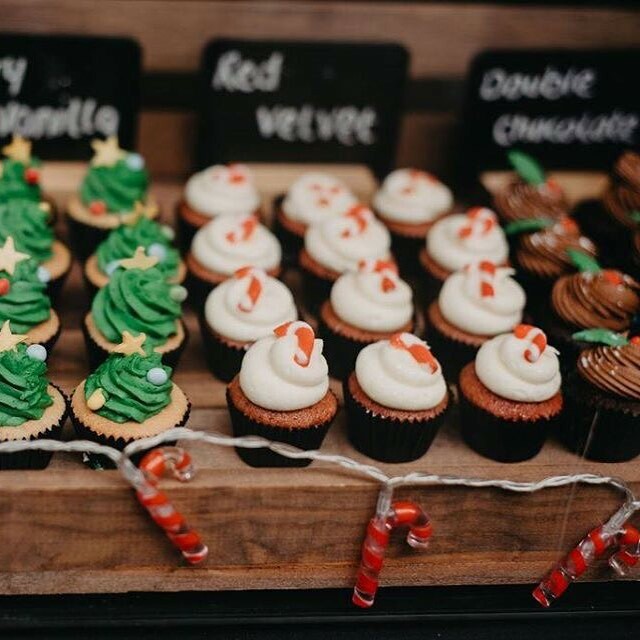 This weekend we’re kicking off Christmas Market season 😍 .
On Saturday we’ll be <a href="/thebeecentre/">🐝 The Bee Centre 🐝</a> 10am-4pm followed by the @totallylocallychorley Christmas Market &amp; light switch on Sunday 10am-6pm. We’ll have a selection of Christmassy bakes to ease you … ift.tt/2qEr2US