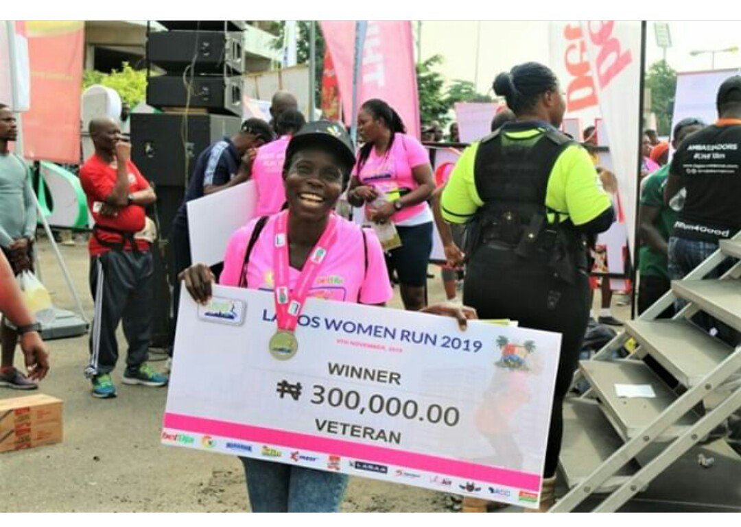 OgaNlaMedia's tweet photo. The 2019 @LagosWomenRun 10KM race witnessed 45-year-old & above women run in the Veteran Category.
Njoku Genevive finished as winner with a time of 45 minutes & 03 seconds.
Anna Seriki & Bolanle Kareem finished as Runners-up in the Veteran Category.
#WomenRun4Good https://t.co/PTaXbQ6AsT