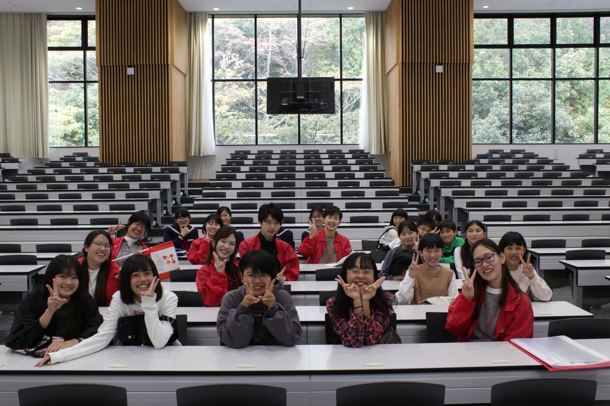 GuideYpu's tweet image. 16名の中学生の皆さん！今日はご参加下さりありがとうございました☺
フレッシュな皆さんを見ていると、こちらも元気が湧いてきました！

#YPUCampusGuide　#ドリプロ
#キャンパスガイド