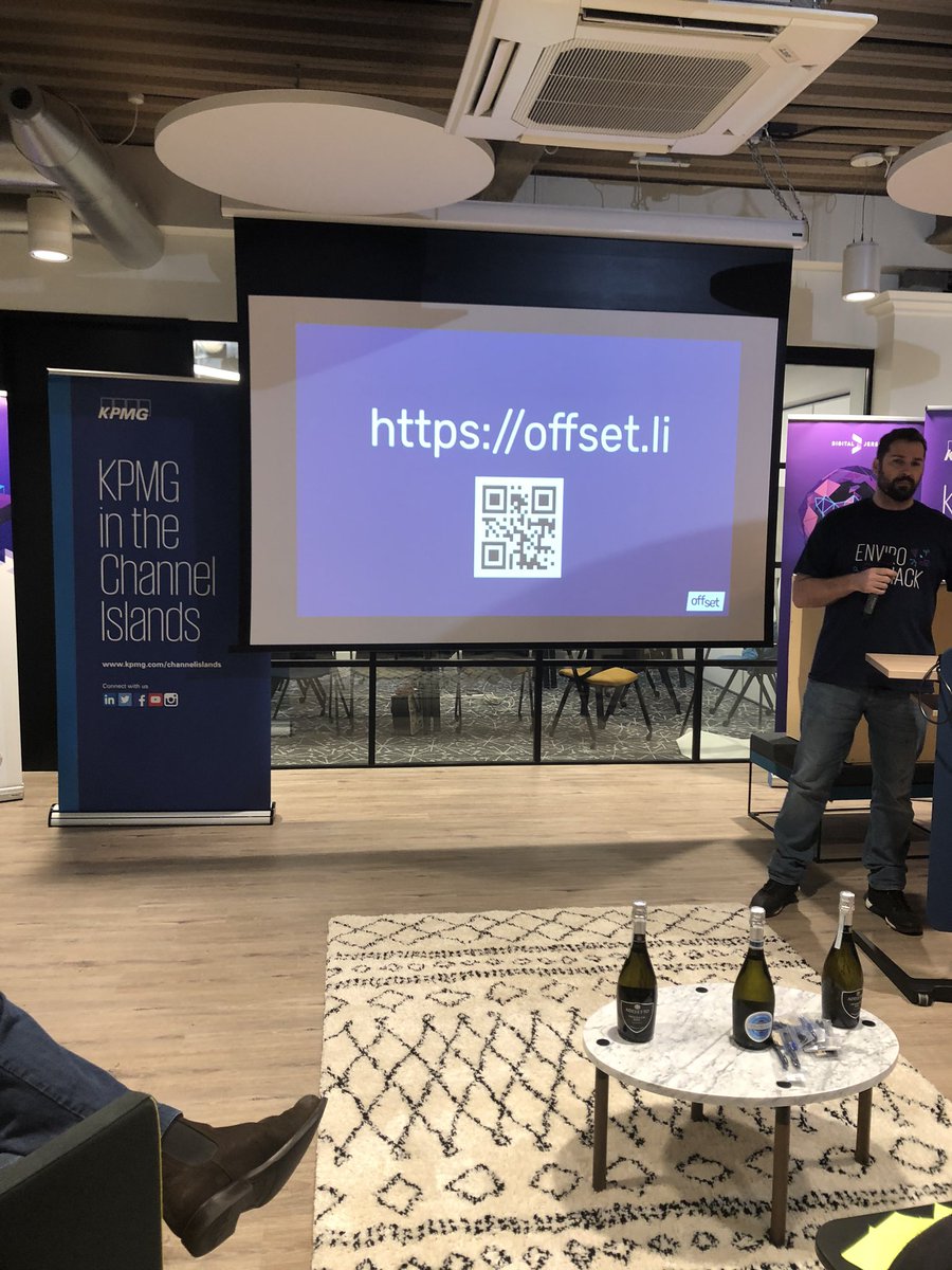 DigitalJersey's tweet photo. Team Eight at #Envirohack2019 #Offset https://t.co/6VZg5ni0BR