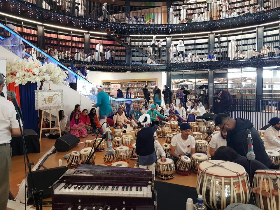 wmp_sikh's tweet photo. Wmpsa at the Nanak Rhapsody event at Birmingham central library #globalsikhvision #musicians #550thanniversay https://t.co/r8L8aUs9kA