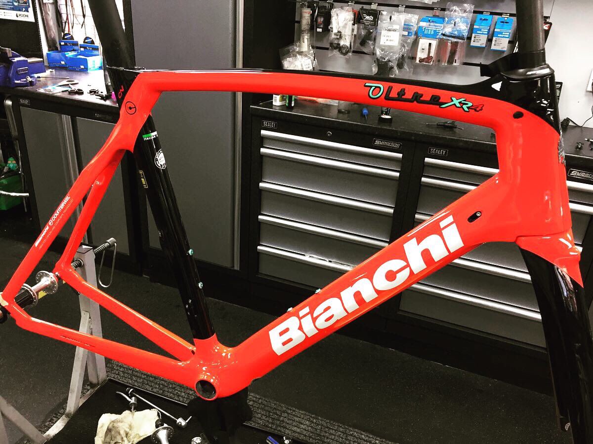 racescene_uk's tweet photo. Itโs a real pleasure to build quality bikes at #Racescene! This @BianchiOfficial XR4 โTavolozzaโ has been built with a Campag Super Record 12 speed group, Campag Shamal Mille wheelset and Vision Metron 1 piece carbon bars ๐๐ป๐ฎ๐น๐ด๐ปโโ๏ธ @BianchiUK #bianchi #cycling #barnsley https://t.co/t8GRAx3yGC