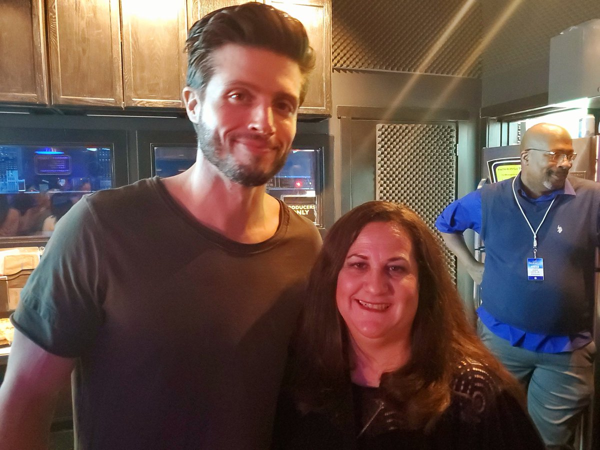 flipperdrake's tweet image. @BrockKelly can't wait to see you on Days, we got your back 😅. Adel is super nice, tell her Michelle says hi. #DaysofDays2019 #DAYSTimeJump #nbcdays #daysofourlives   #DOOL