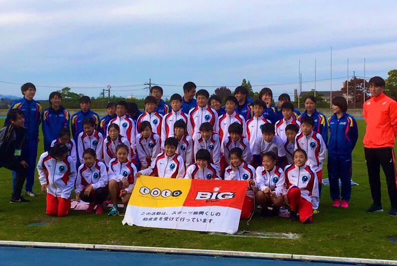 25shiga's tweet photo. 第4回滋賀陸上フェスタ(シガリク)
11月10日(日)甲賀水口スポーツの森

滋賀レイキッズもシガリクに参加

国体選手と記念撮影 https://t.co/OcfZmnvCnt