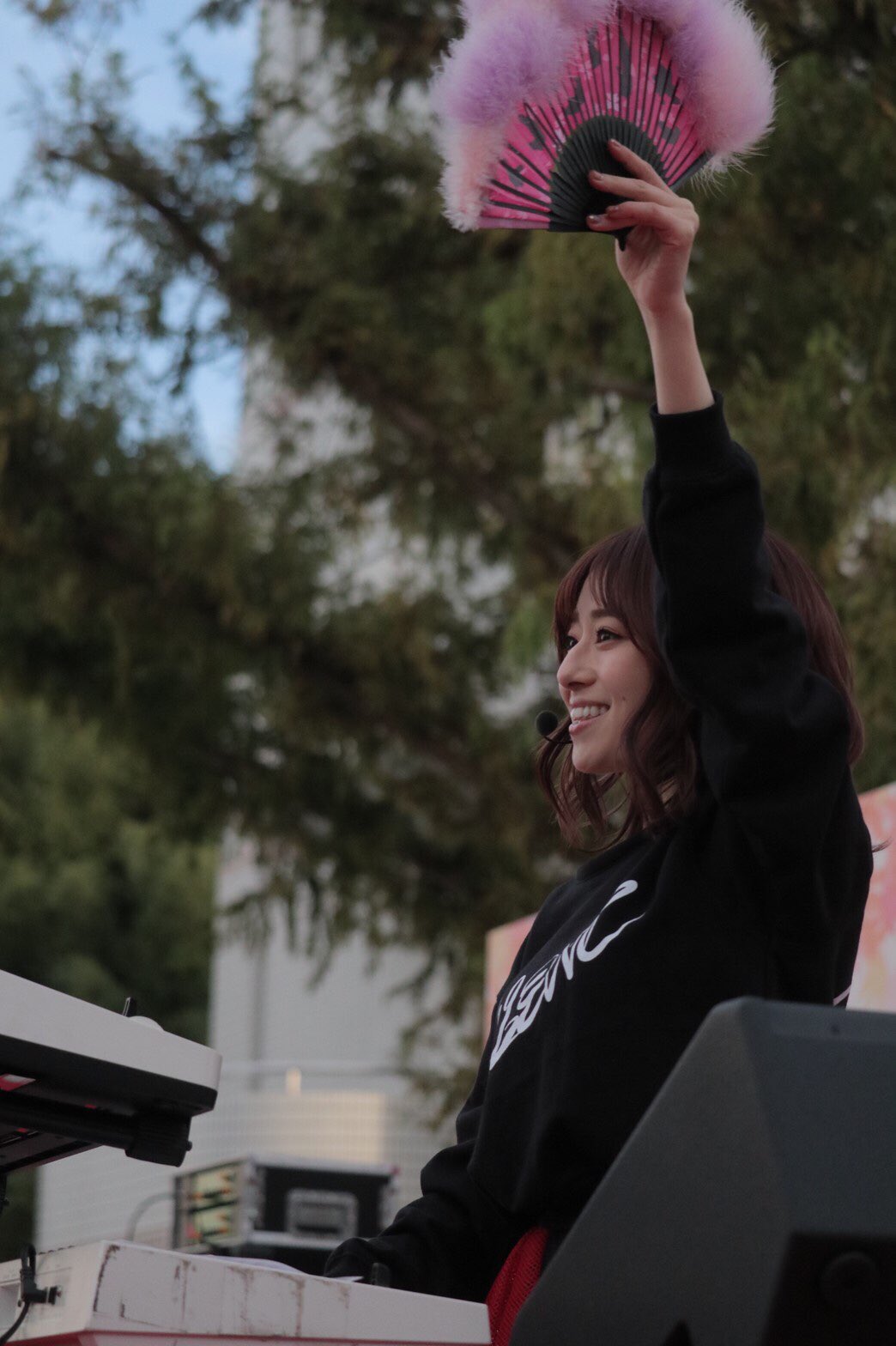 黒坂優香子 Silent Siren Key フジヤマディスコの扇子を振る時は手首の滑らかさが大事です 豆知識 T Co Khst5ijxkk Twitter