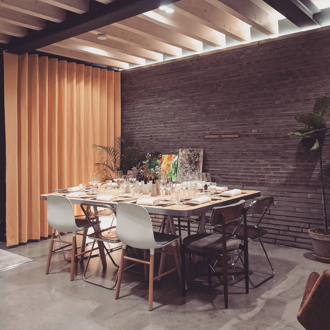 TABLE // TOP // BUILD A custom #osb and #mildsteel table top by #graftin for a stunning evening in hackney at @makers_london hosted by @openkitchen_london and the incredible @chef_o_dovey supplying some world class scran #table #tabletop #event #ldn #supperclub #dining #design
