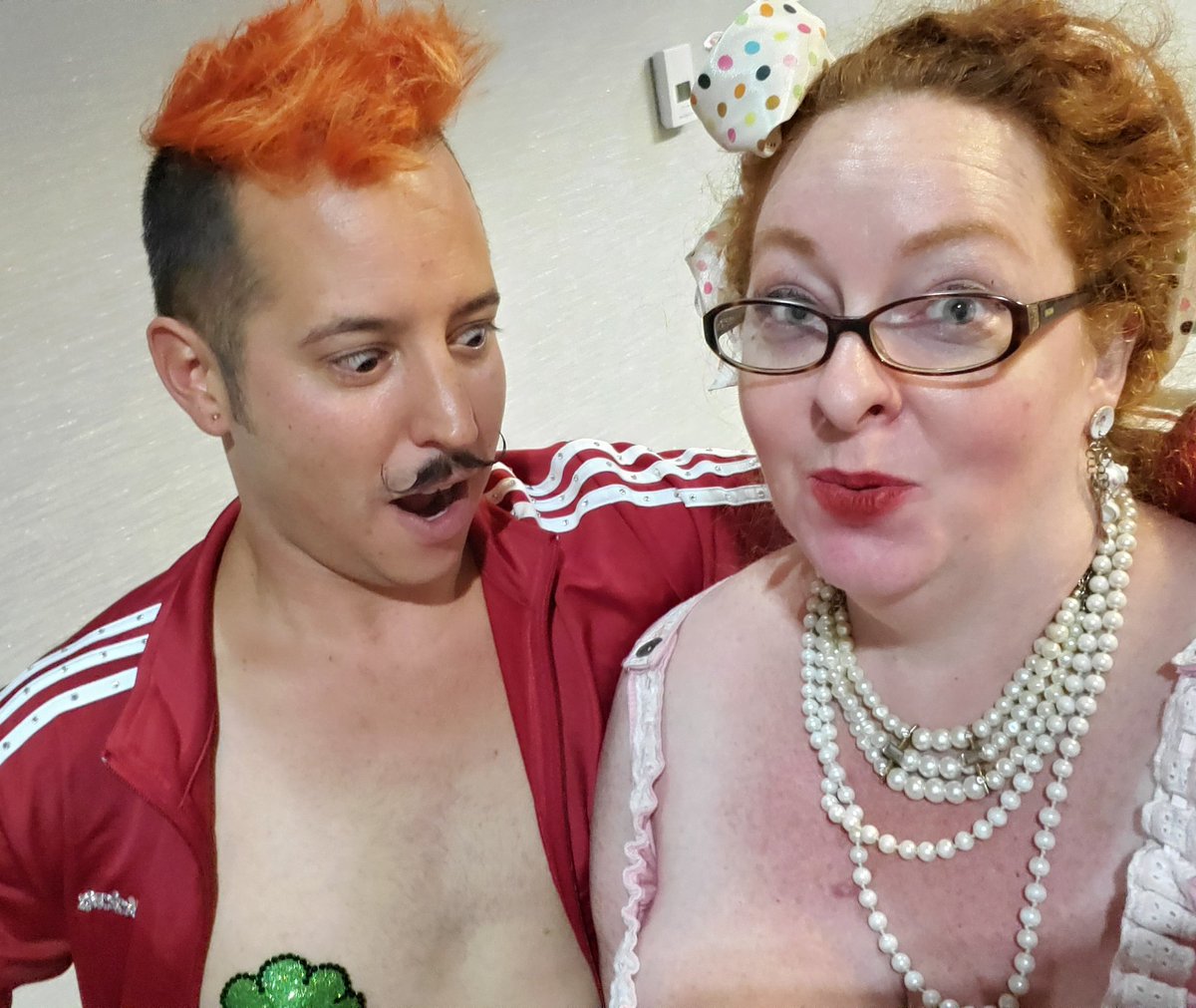 MadameAskew's tweet photo. An absolutely scandalous evening in the company if this cheeky gentleman and the brilliant performers of @burlescapades .

So.Many.Ankles.

#burlesque #EmbracetheScandal #AnklesAndCorsetsOhMy #tuscon46 https://t.co/SfkxzfwJUD