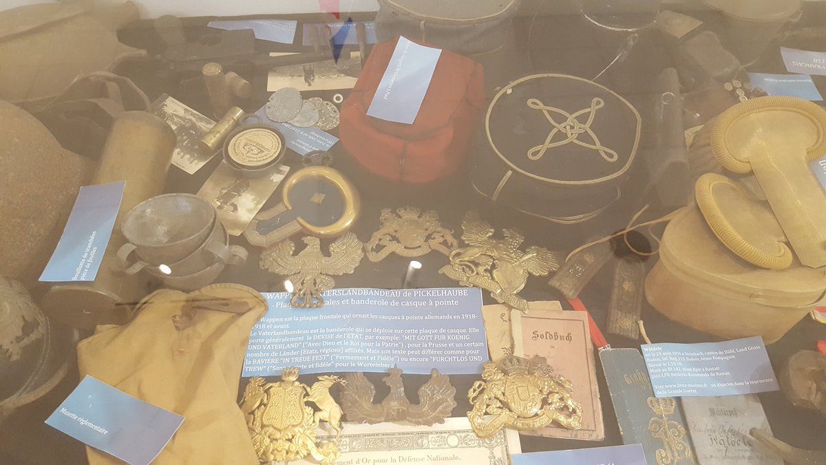 SFBougival's tweet photo. Salle Bouzemont, le poilu vous accueille pour l'exposition Première Guerre Mondiale. https://t.co/vJLgUDnIjl