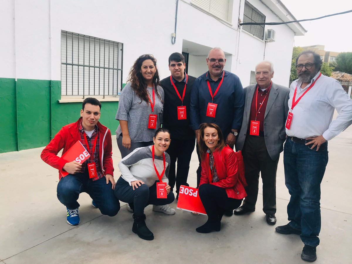 PSOEMarbella's tweet photo. Jornada electoral en el colegio Miguel de Cervantes de #Marbella

#eleccionesgenerales10N #InterventoresPSOE #ApoderadosPSOE https://t.co/XQSC9TLz4K