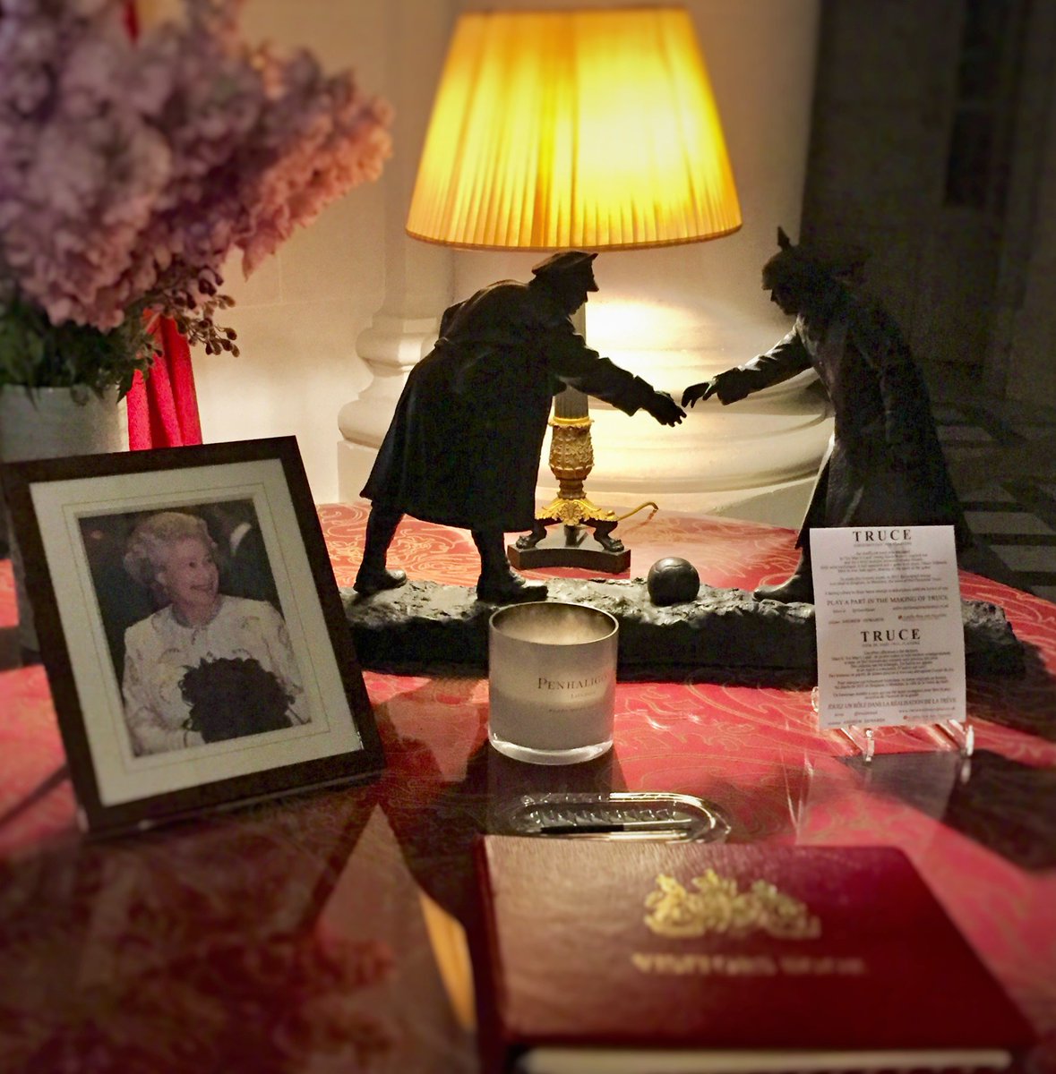 alancoxon's tweet photo. A pic taken at the British Embassy in Paris, I think the image says it all.
a poignant reminder of the sacrifice of life committed to bringing peace &amp; the standard of life we can now all enjoy today.Something that we should never forget!. #Peace #HopeWorld #RemembranceSunday https://t.co/27ATbjnLMG