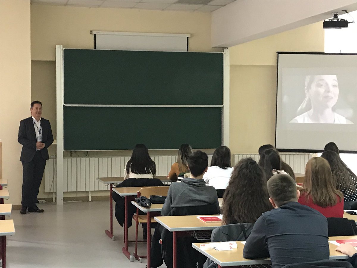 OSCEBiH's tweet photo. Da li ste “samo” aplicirali za posao ili zaista želite dati svoj doprinos cilju za koji se kompanija zalaže? jutros se pitaju polaznici @AIESEC_Zenica #BusinessSkillsAcademy na obuci koju vodi Toni Lukanovski, službenik za razvoj ljudskih potencijala @OSCEBiH #EconomicDimension https://t.co/9DRWLNeZ0t