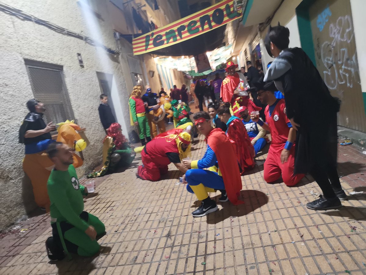 BIP_AM's tweet image. Ayer estuvimos en las fiestas patronales de #Benidorm con la Peña Bavallons 🎉👨‍🎤🧝‍♂️🧞‍♂️  Hoy continuaremos por Benidorm con #LaFestaTour2019 🤪🤪🤪🎶✨