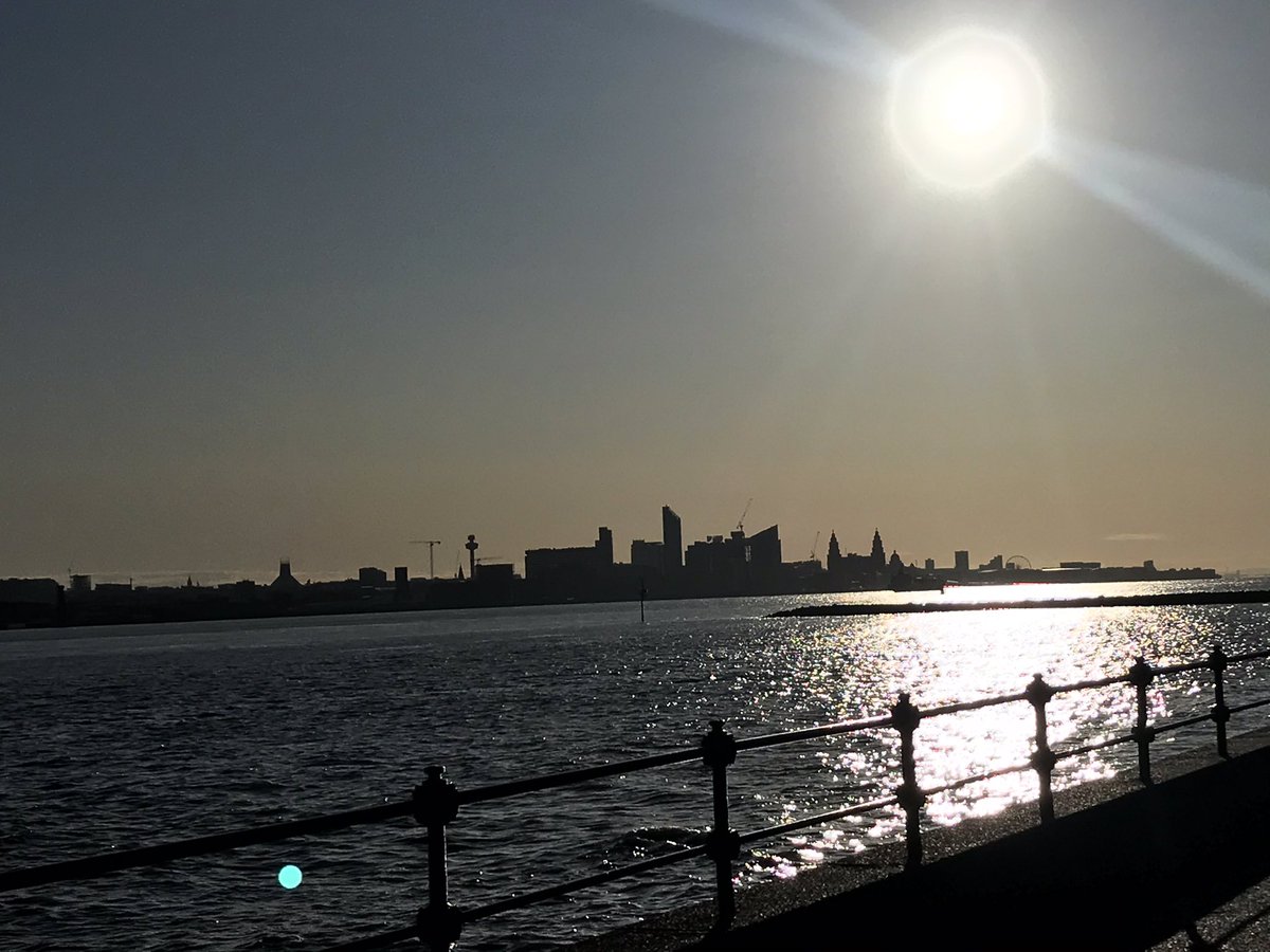 campbellcharlo1's tweet photo. Early morning walk with my sis. #loveLiverpool https://t.co/U0E5IExg9Y