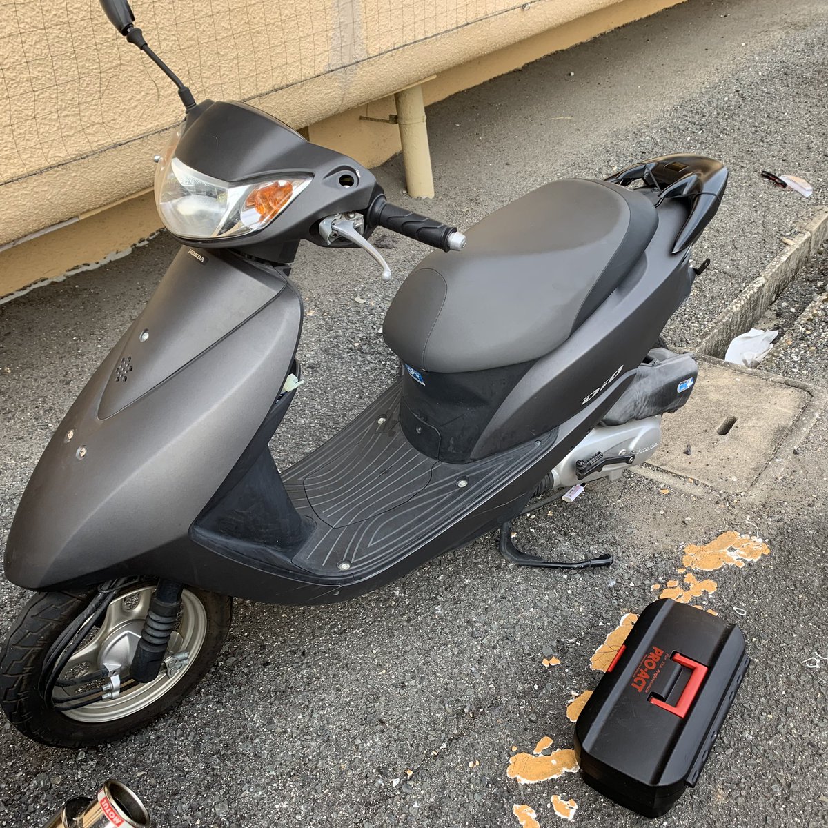 baiku0716's tweet photo. このDioのCDIの位置わかる方いますか?? https://t.co/0PRvmcDX6P
