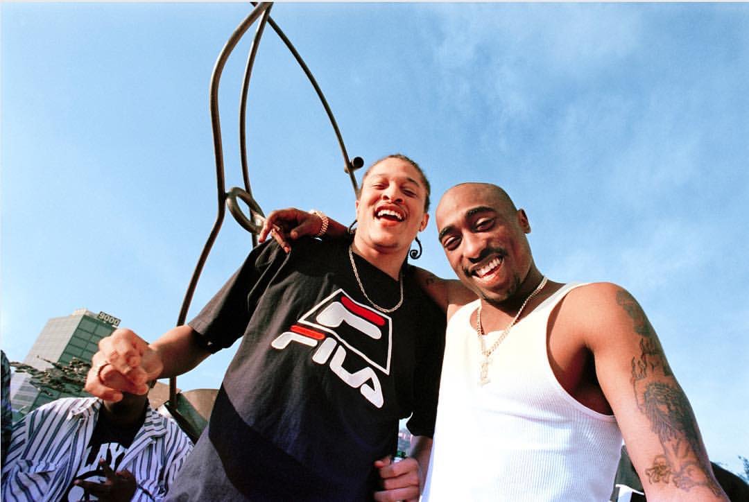 whiteoutgotu's tweet photo. Twenty-three years ago today, #YafeuFula aka #YoungHollywood of #Dramacydal, #Felony of #FatalNFelony aka #KillaKadafi of @TheOutlawz, son of #SekouOdinga and #YaasmynFula, god brother of @2Pac, was murdered in Orange, New Jersey. Rest in paradise, #Yak.
#ThePrince
ππ» @yaasmyn https://t.co/ycvti5uTNq