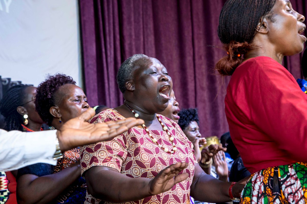 Rolec_Makerere's tweet photo. OLD IS GOLD ✨💥
It's a Living Sound situation here in the presence of God!
#Rolecfamily #ROLECat40 https://t.co/8ybw2p6Mkd