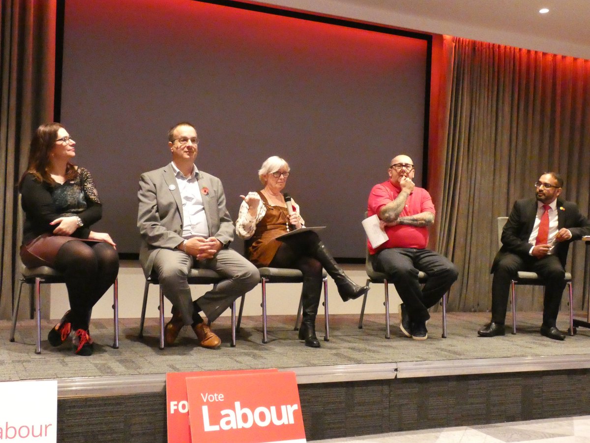UsdawSthEssex's tweet photo. @UsdawCDivision members that are active and are currently standing as local councillors in there local @UKLabour CLP. These guys are addressing @UsdawUnion Eastern Divisional Conference about there journey with #Labour &amp; #Usdaw. #EDC19 #UsdawEastern @DaveMccrossen @PaddyLillisGS https://t.co/eZzNIYSEgP