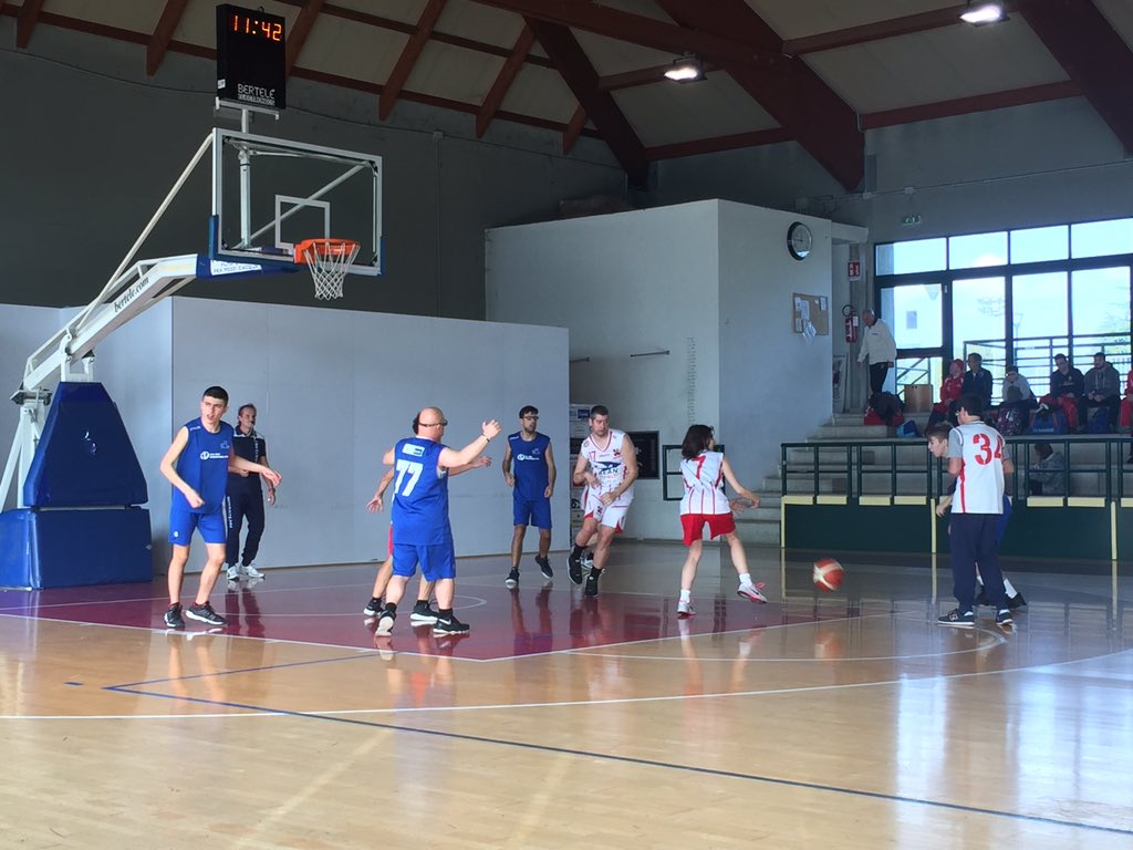 ID basketball tournament in Cantù, north of Italy, organized Ny Briantea basket. I am the doctor of the game with a special interest in such great athlets!!