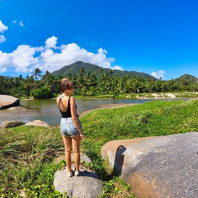 Worldonabudget1's tweet photo. Berge oder Meer? Welcher Typ bist du? 🏔🏝 Kommentiere mal mit einem Emoji 😉
. 
Wir sind bei dieser Frage übrigens immer gierig und nehmen beides 😅👌
. 
Orte mit Bergen und Meer bezaubern uns eigentlich immer 😍 Wenn es dir auch so geht, dann schau dir mal den Tayrona Nation… https://t.co/Yo9oKfWy0d