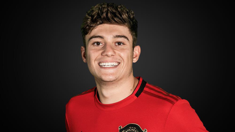 MAN UNITED - BRIGHTON 🏴󠁧󠁢󠁥󠁮󠁧󠁿

H, U eller B?
Over eller under 2.5 mål?
Straffe?
Begge lag scorer?

3000kr skal ut 💰💰💰

RETWEET &amp; SVAR FOR Å DELTA