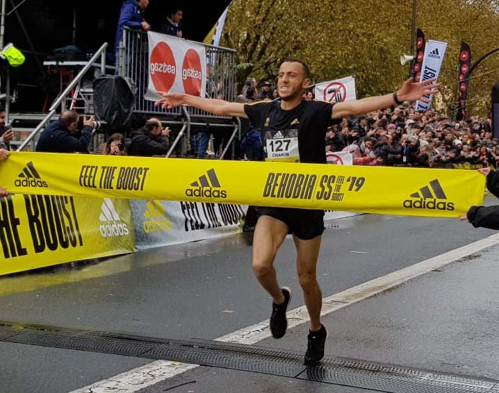 MasRunningcom's tweet image. Chakib Lachgar (01h00:57) se impone en la Behobia San Sebastian 2019 por delante de Iraitz Arrospide e Iván Fernández

Mas info, clasificaciones y fotos en breve

#behobia2019 #BehobiaSS #behobiass2019 #behobia