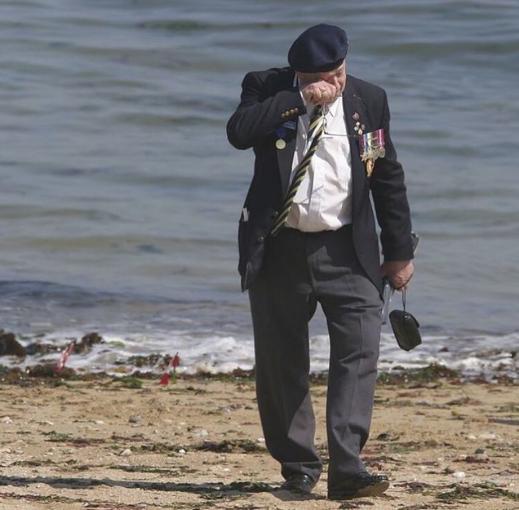 sporting_lodge's tweet image. We can’t apologise for posting this again on #rememberencesunday #letsnotforget #thesportinglodge