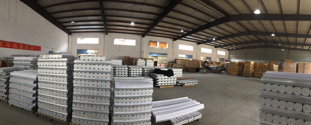 Retractable banner stands in production.
#printing #banners