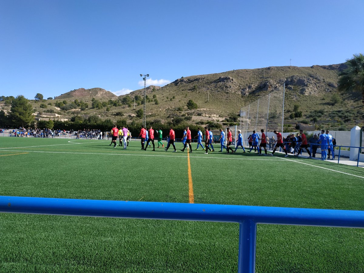 Todo a punto en el Polideportivo. 
<a href="/treceraG13/">Trecera.com ⚽️</a>