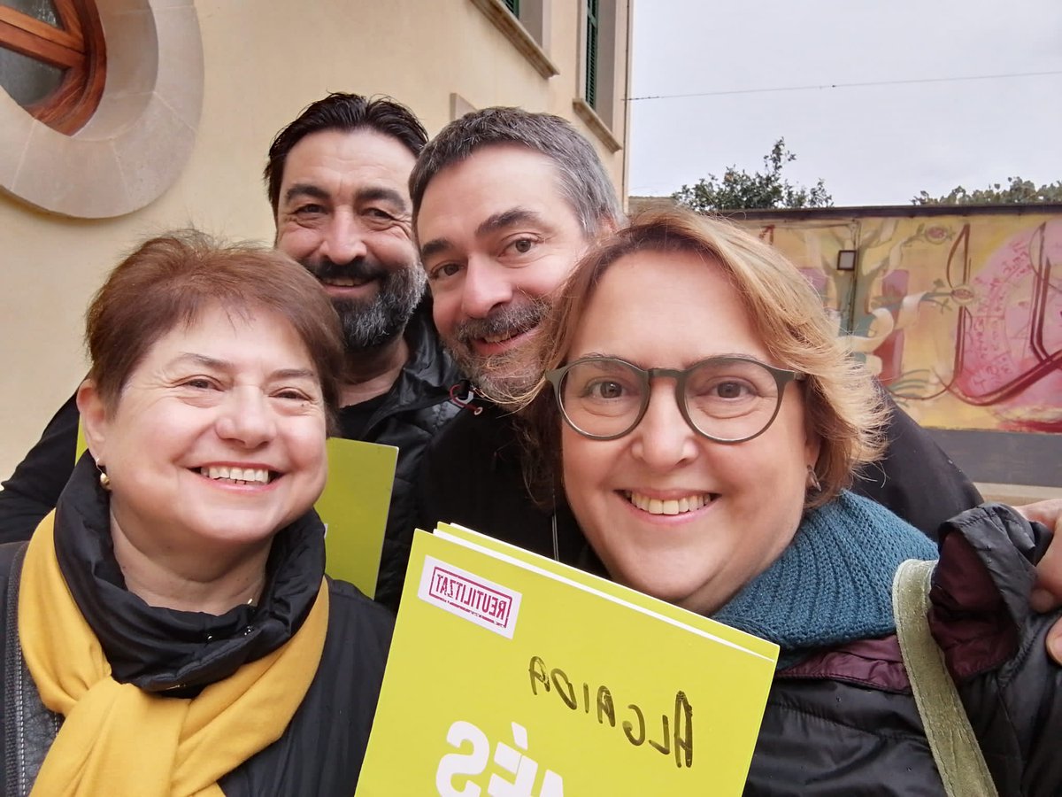 joancollet1's tweet photo. A #Algaida les #apoderades de @MESperMallorca https://t.co/uAdNHVTZn5
