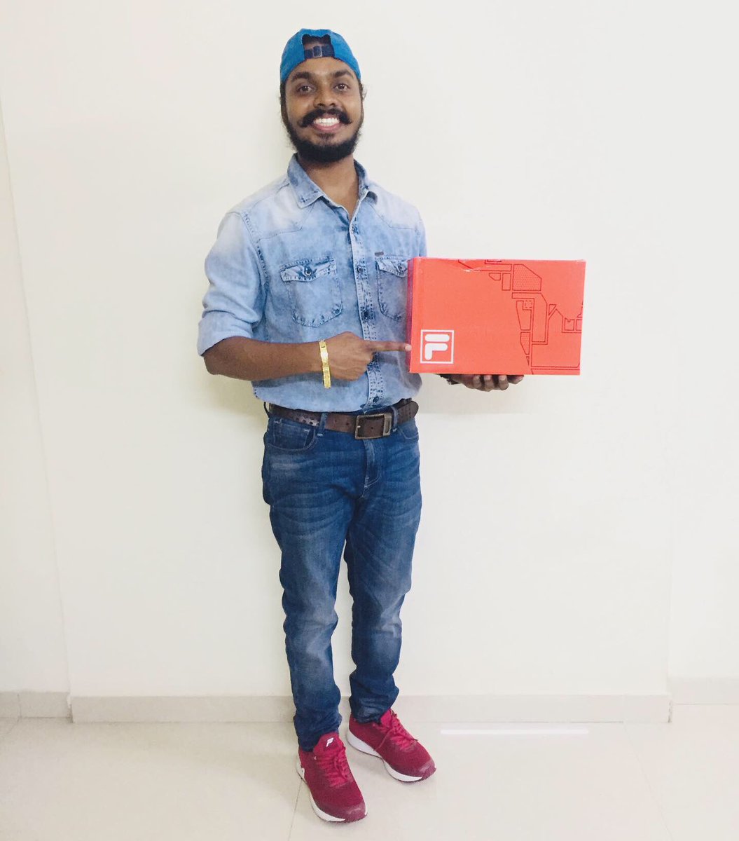 jrdrdeepesh's tweet photo. F I L A !!! F E E L T H E C O M F O R T !!! G O F O R I T. ❤️❤️❤️@TheFILAIndia @FILAUSA @filaeurope #fila #filashoes #filadisruptor #filasneakers #filasport #filaukraine #filaeurope #filapromo !!! #jrdrdeepesh #джрдрдіпеш #dermatology #джокер #doctorslife https://t.co/n2ZPBIU8JI