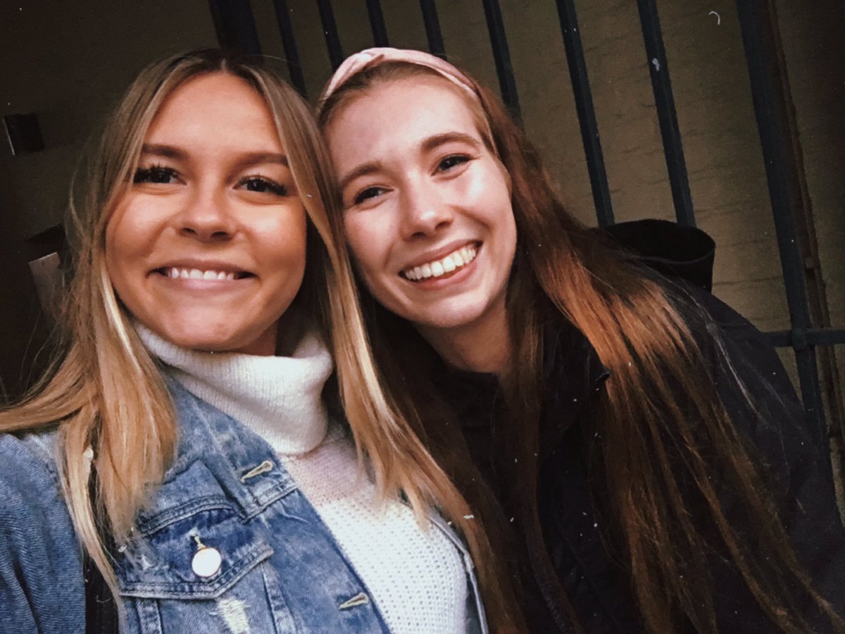 DagisTini's tweet photo. 2o15 💓 2o19 

ihr seid und bleibt die Besten.
@dagibee @TheRealLiont https://t.co/QZVRIWcfKT