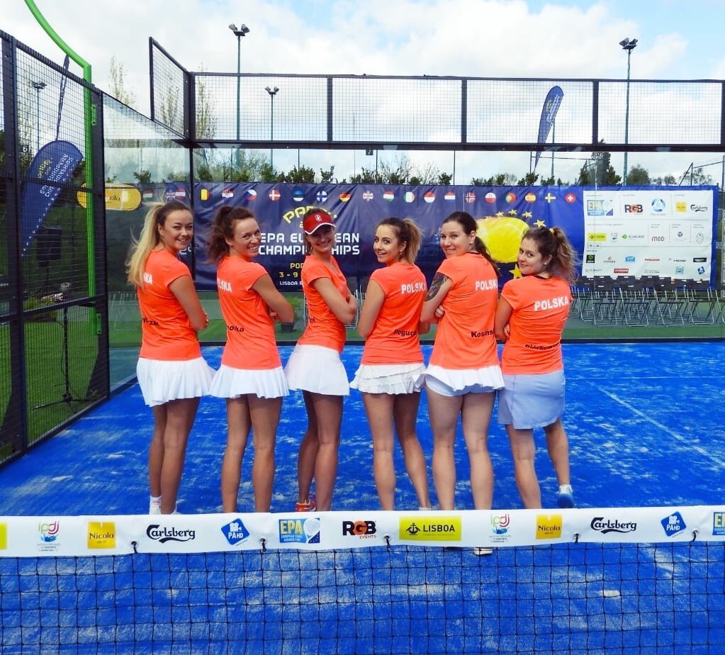 PolskiPadel's tweet photo. JESTEŚMY NA 6. MIEJSCU W EUROPIE 👋🏆🎾

Kadra mężczyzn i kobiet zajęły 6. miejsca w turniejach drużynowych EPA Mistrzostw Europy. To znakomity wynik reprezentantów 🇵🇱

Wracamy z pięknej Portugalii dumni z wyników i pracujemy na kolejne sukcesy polskiego padla na świecie. https://t.co/nury9bMKY6