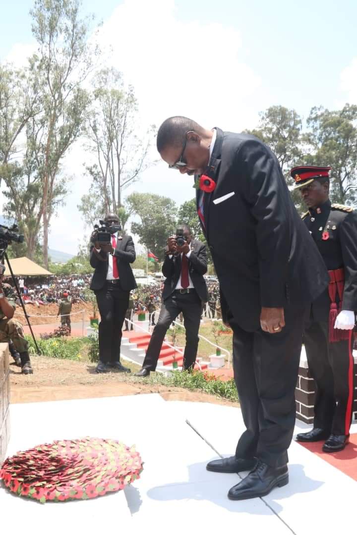 Pictorial: #RemembranceDay presided over by President Prof. Arthur Peter Mutharika Sunday, 10th November, 2019 at the War Memorial Tower in #Zomba, #Malawi 
 #RemembranceDay2019
<a href="/MwNewsAgency/">Malawi News Agency</a> <a href="/MarkBotomani/">Hon.Mark Botomani, MP</a>