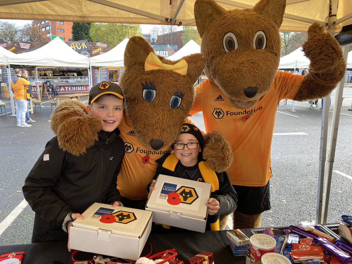 A big thanks to Oliver and Noah for their donations and for packing our first shoeboxes of the day! 🐺 <a href="/WolfieWendy/">Wolfie and Wendy</a> #RemembranceSunday #WOLAVL