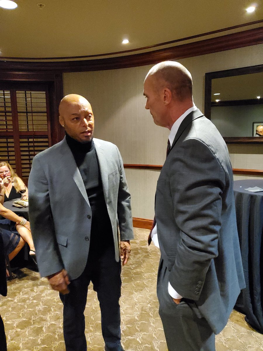 JLGronski's tweet photo. . @iamjrmartinez is "Full of Heart". J.R. did a great job delivering his message of hope, positive energy, &amp; resiliency at @pngas annual dinner. https://t.co/EsHgpzLs15