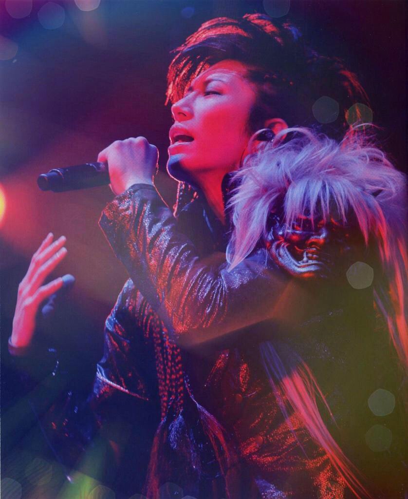 くわとろ 私の推しgacktさんはべらぼうに歌が上手くてかっこよくて可愛くてセクシーなのですが そのセクシーさが1番滲み出てる時は わかり易いポーズしてる時でも無く 肌を露出してる時でも無く Live中です 歌ってる時です 最高に素敵でセクシー くわとろ 私の推しgacktさんはべらぼうに歌が上手くてかっこよくて可愛くてセクシーなのですが そのセクシーさが1番滲み出てる時は わかり易いポーズしてる時でも無く 肌を露出してる時でも無く Live中です 歌ってる時です 最高に素敵でセクシー