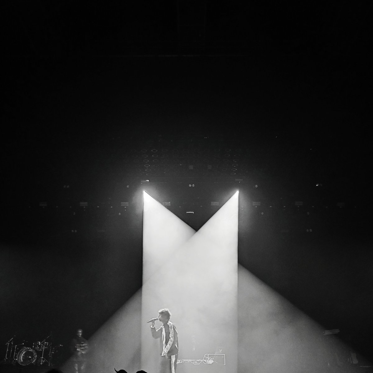 YanisChrf's tweet photo. 7.11.19 - Zénith de Rouen
Les plus belles que j'ai pu faire
@0Riles 
@YoonOnTheMoon 
@Leone_242 (désolé j'ai pas réussi a en avoir une propre j'étais deg) https://t.co/MRiiAQrBjR