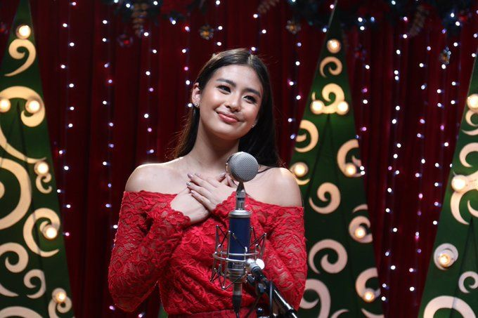 for__keeps's tweet photo. Just some of our well-loved Kapuso stars you can expect to see in our much-awaited 2019 GMA Christmas Station ID! 💗

#LoveShines https://t.co/qsyLawDUaD