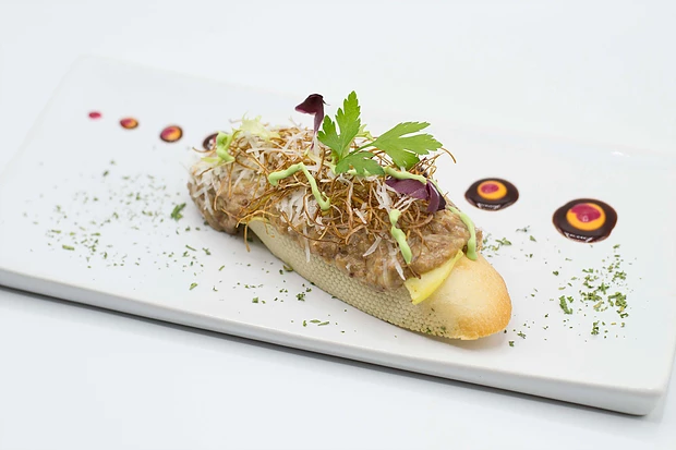 ¡Somos de #Madrid y nuestra vida La Chula Restaurante!🍺🥤🍷

Su Delicia La Chula ha engalanado nuestra #RutaDeTapasPacifico y ahora tienes que probarla antes de que se acabe el día 🧀🥗

En la C/ Juan de Urbieta 13 te espera ✌
#Madrid #Retiro #Pacifico #Comida #FoodPorn #10N